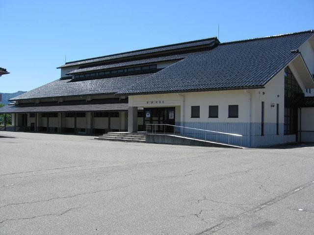 鳥屋武道館外観