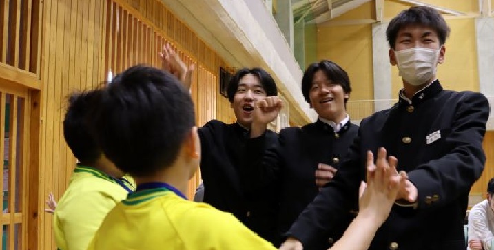 中能登中学校と台湾成功國民中学校交流（4月28日）
