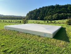 ジャンピング遊具