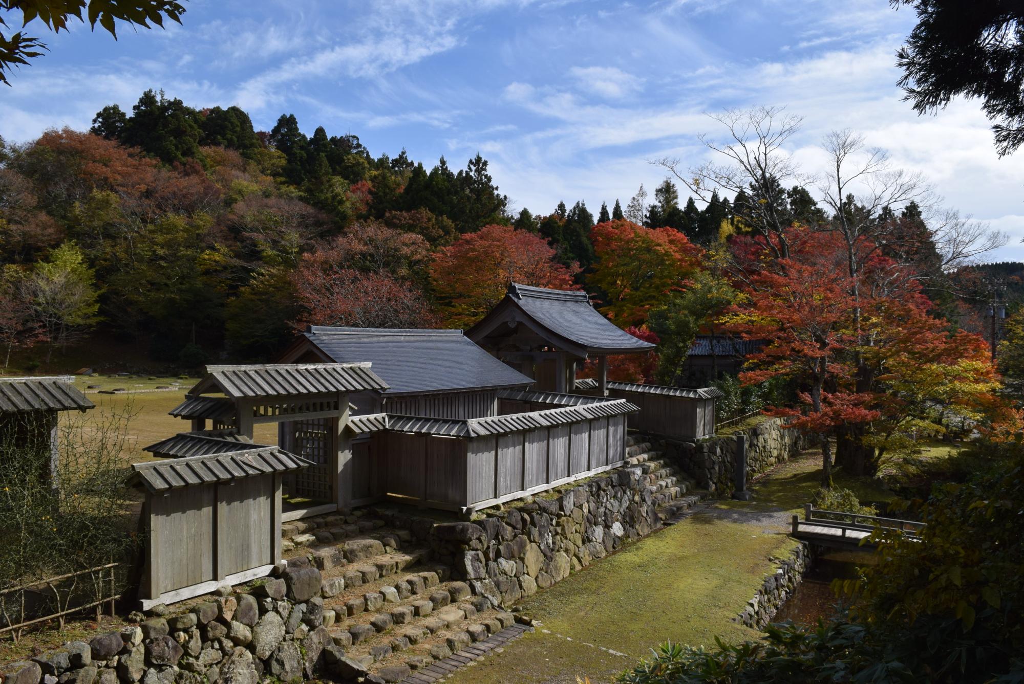 石動山御成門