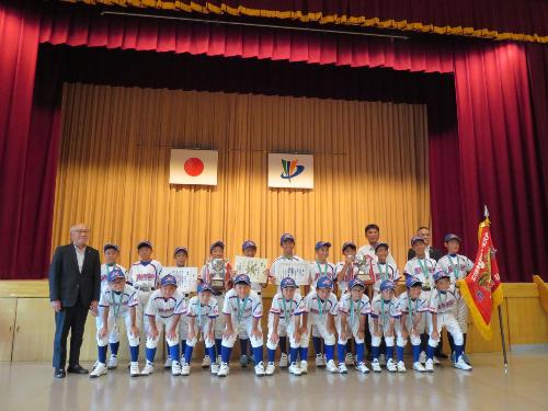 8月18日 県学童軟式野球選手権大会 中能登クラブ 優勝報告会の様子